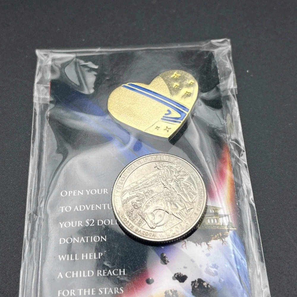 Zathura Gold Tone Heart Variety‎ Children's Charity Lapel Hat Pin